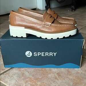 Sperry Penny Lug Loafers - Tan